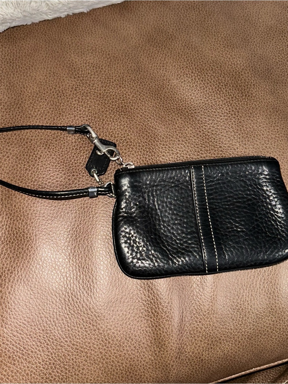 Black Pebbled Leather Zip Card Holder - Picture 7 of 7